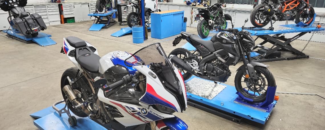 Motorradmechaniker / Motorradmechanikerin (m/w/d) bei Moto Center Winterthur AG