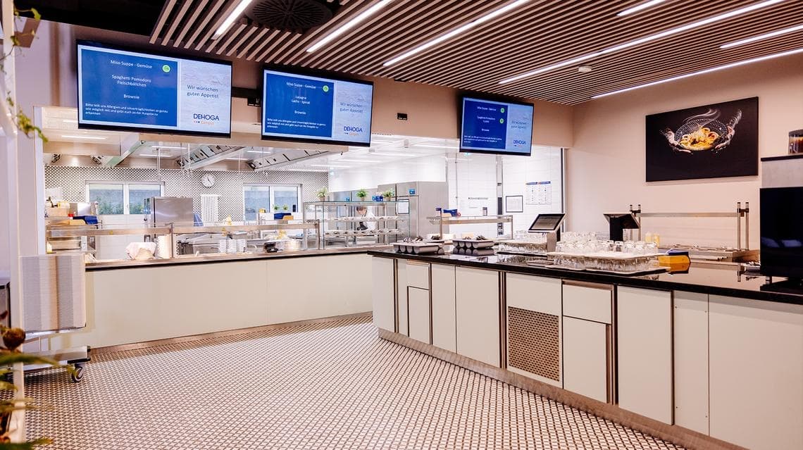 Fachkraft im Gastgewerbe (m/w/d) im Bereich Service bei DEHOGA Campus Calw