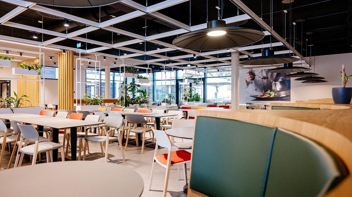 Fachkraft im Gastgewerbe (m/w/d) im Bereich Service bei DEHOGA Campus Calw