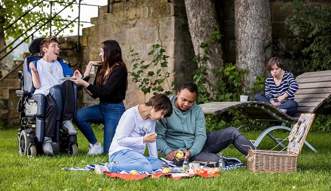 Pädagogische Fachkraft / Pflegefachkraft (m/w/d) bei St. Raphael Caritas Alten- und Behindertenhilfe GmbH