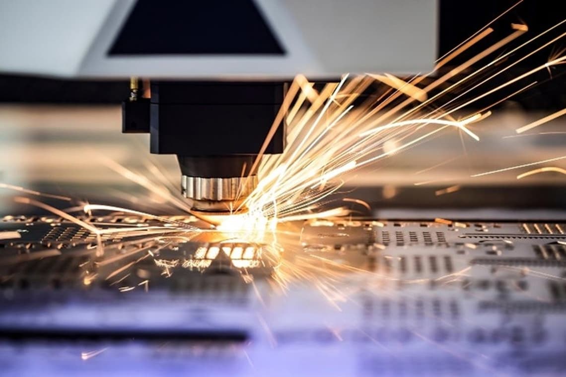 Maschinen- und Anlagenführer Schweißroboter bzw. Roboterbediener (m/w/d) bei Fliegl Fahrzeugbau GmbH