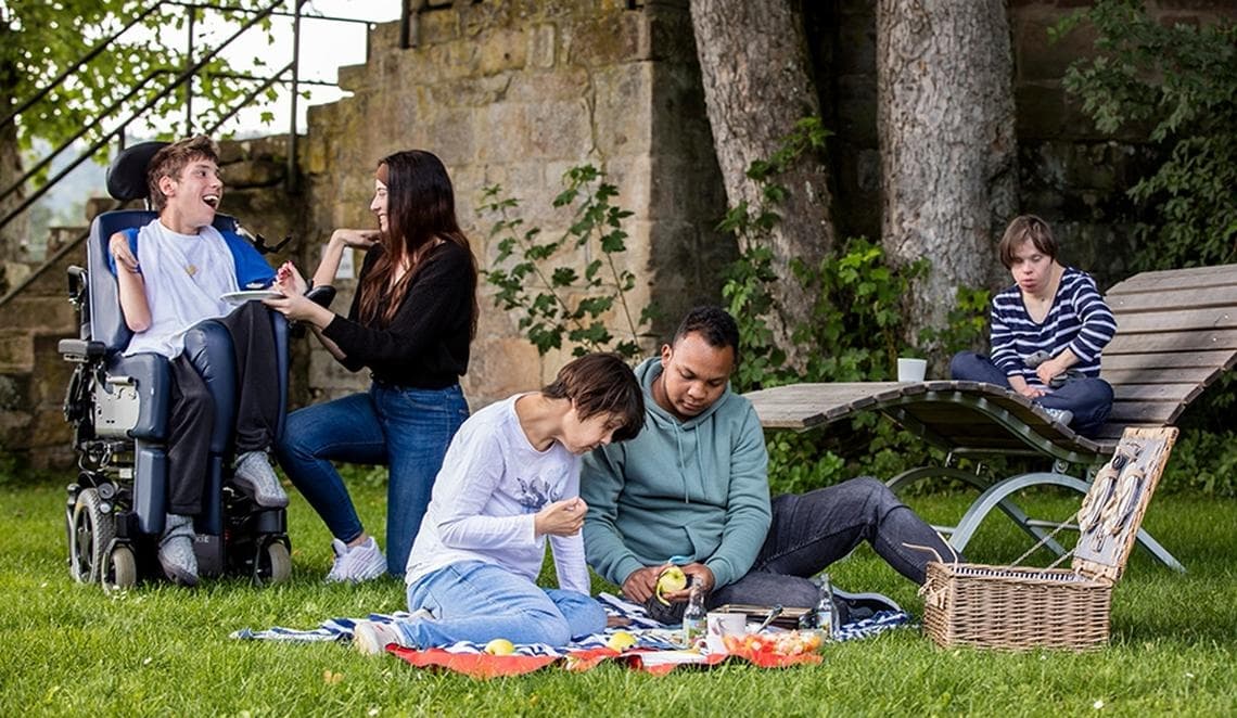 Pädagogische Fachkraft / Pflegefachkraft (m/w/d) bei St. Raphael Caritas Alten- und Behindertenhilfe GmbH