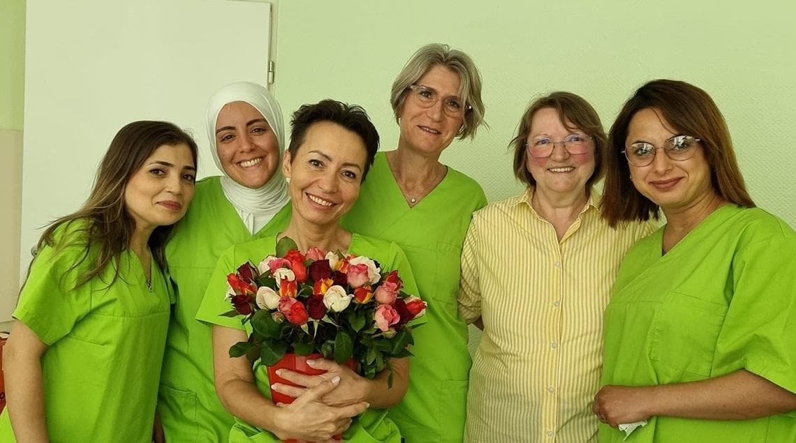 Zahnmedizinische Fachangestellte (ZFA) (m/w/d) in Voll- oder Teilzeit bei Zahnarztpraxis Julija Lengle