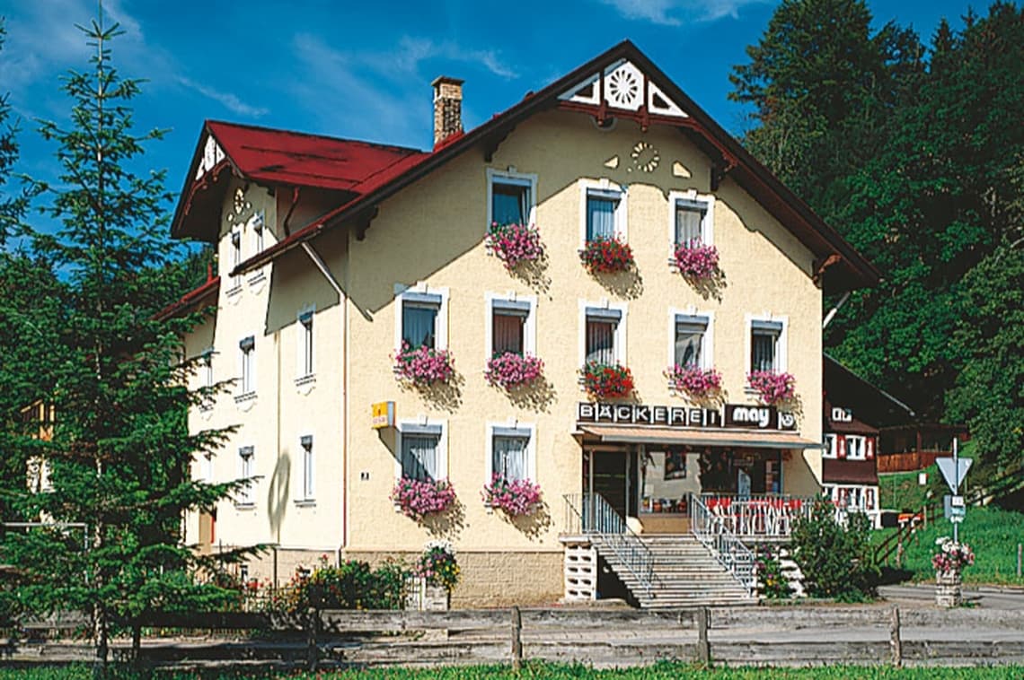 Bäcker / Helfer Backstube (m/w/d) bei Bäckerei May OHG