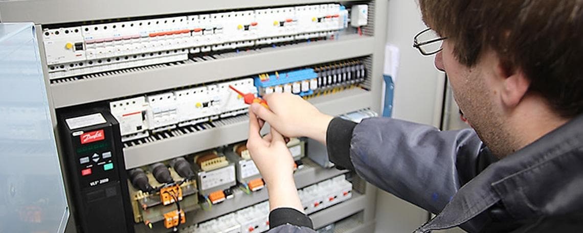 Elektroinstallateur/Elektroniker (m/w/d) bei Prüllage Systeme GmbH