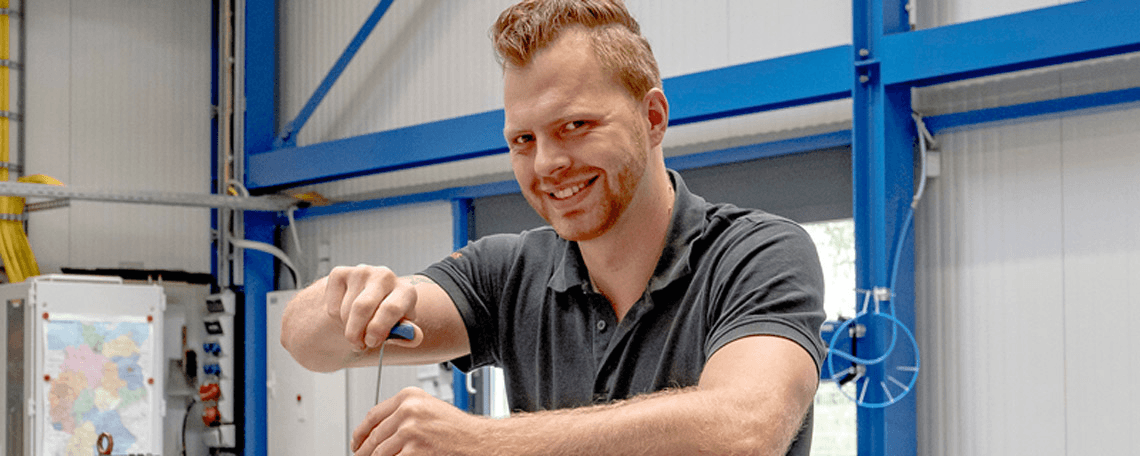 Mechaniker (m/w/d) für High-Tech-Maschinen bei Röders GmbH