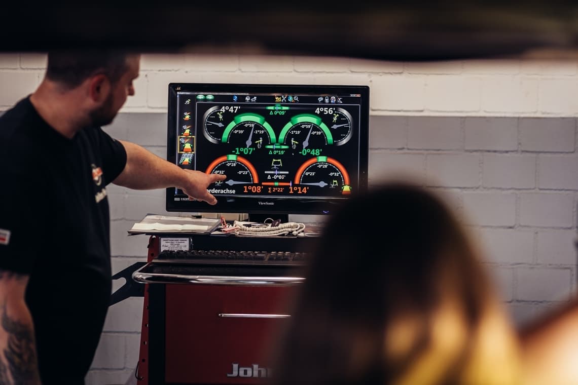 Technischer Trainer (m/w/d) Kfz bei Reifen Helm GmbH