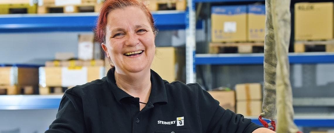 Fachkraft für Lagerlogistik, Fachlagerist, Fachkraft für Hafenlogistik (all genders) Schwerpunkt Verladung / Produktion bei STEINERT GmbH